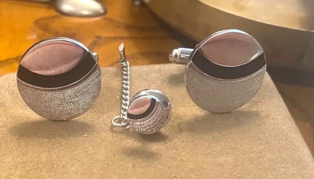 VTG Anson Silver Tone and Black Circle Design Cufflinks and Tie Pin
